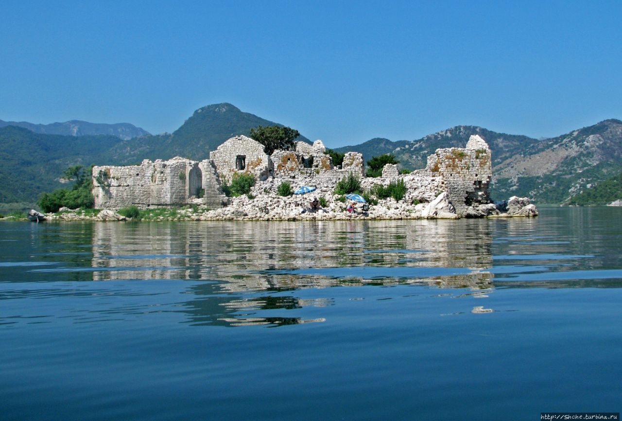 Остров и крепость Грможур Скадарское озеро, Черногория