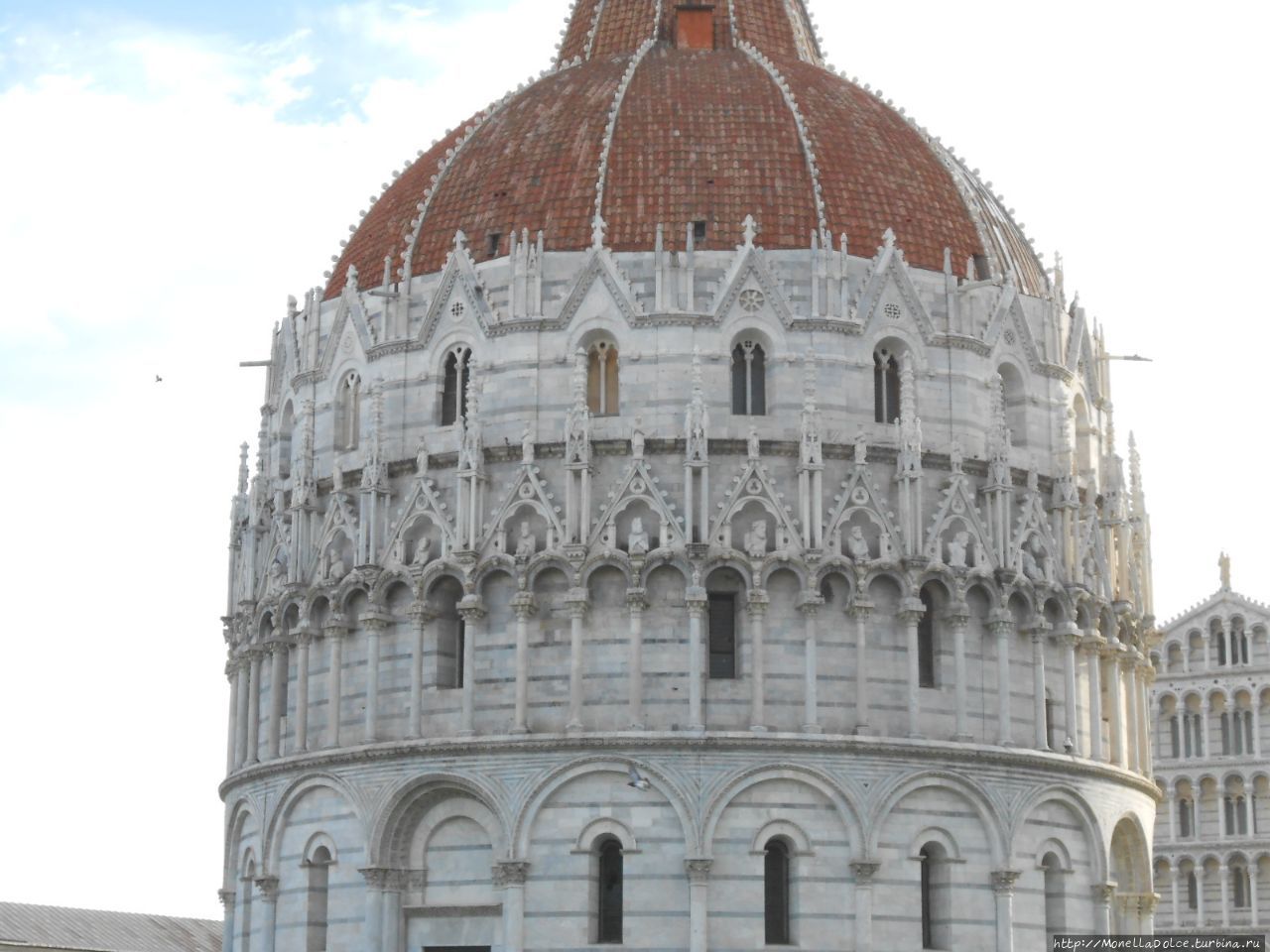 Pisa: чудесная площадь piazza dei Miracoli Пиза, Италия