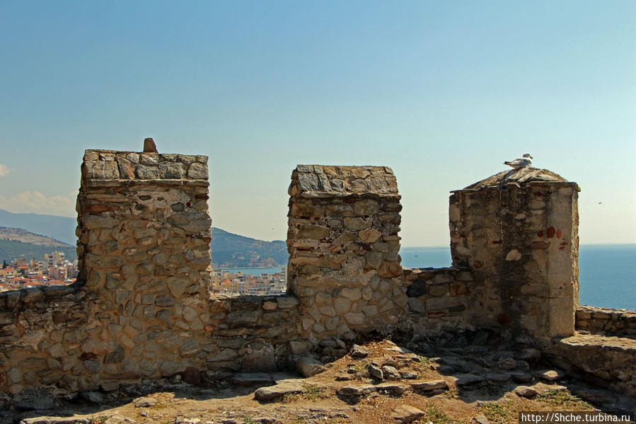 Крепость (акрополис) Кавалы и десяток ракурсов города с нее Кавала, Греция