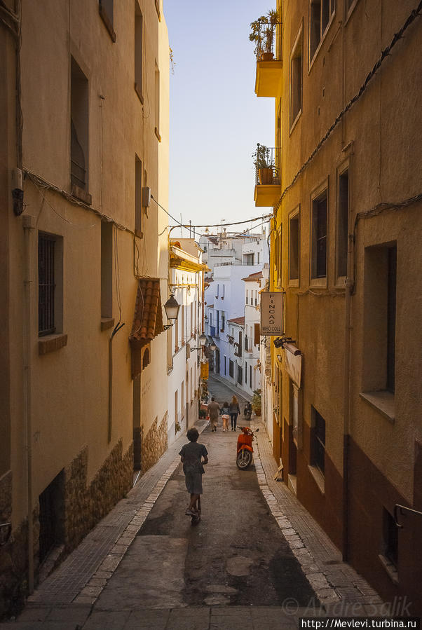 Неспешная прогулка. Вечерний Ситжес Ситжес, Испания