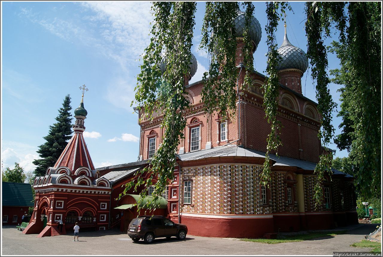 Церковь Воскресения Христова на Дебре Кострома, Россия