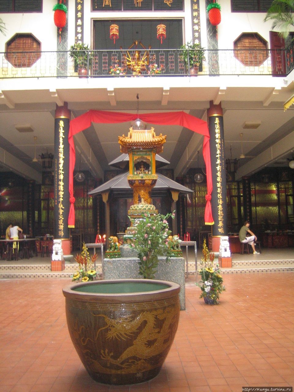Храм Леонг Сан Сии