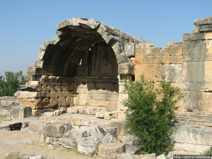 Гробницы Некрополя Памуккале (Иерополь античный город), Турция