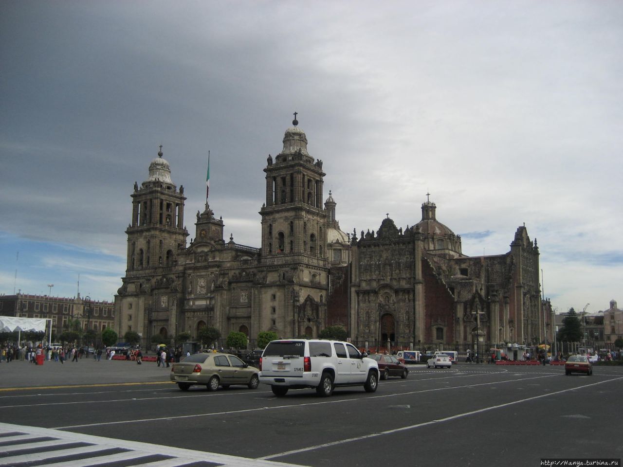 Кафедральный Собор на площади Сокало Мехико, Мексика