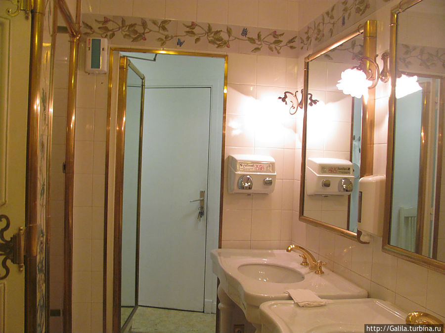 Единственный снимок в казино. Туалет женский. Монте-Карло, Монако