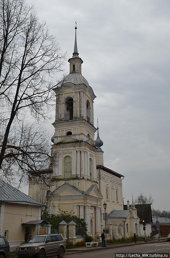 Колокольня Смоленской церкви 1696-1706 гг. Суздаль, Россия