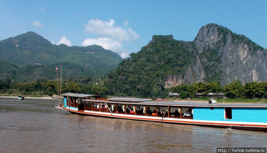 Туристическа лодка Луанг-Прабанг, Лаос