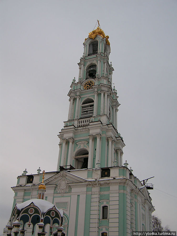 Самая высокая колокольня в России, высота 88,5 метров. 1740-70 годы Сергиев Посад, Россия