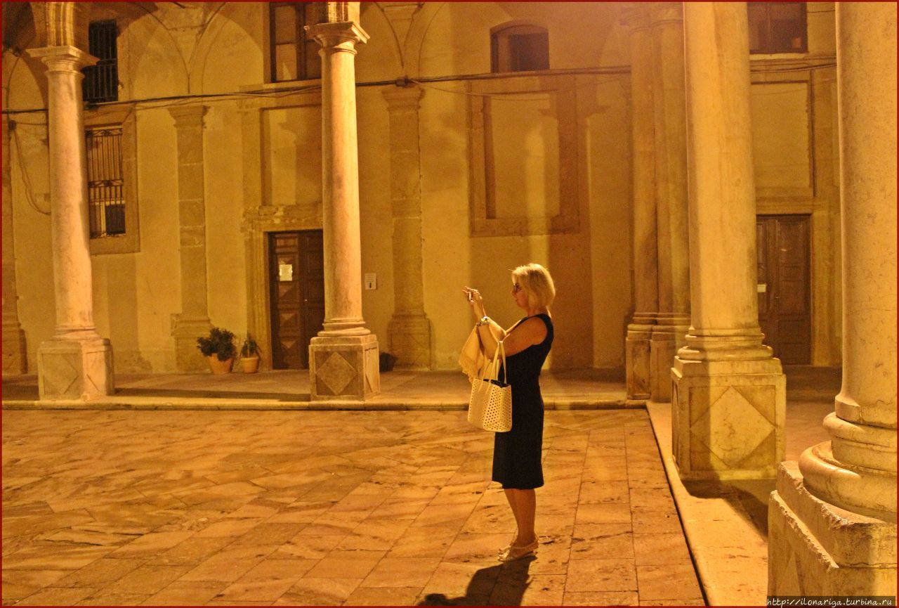 Шакка. Город, рассыпанный по горе Шакка, Италия