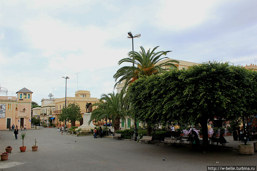 Главная улице города – проспект Vittorio Emanuele II. Тропеа, Италия