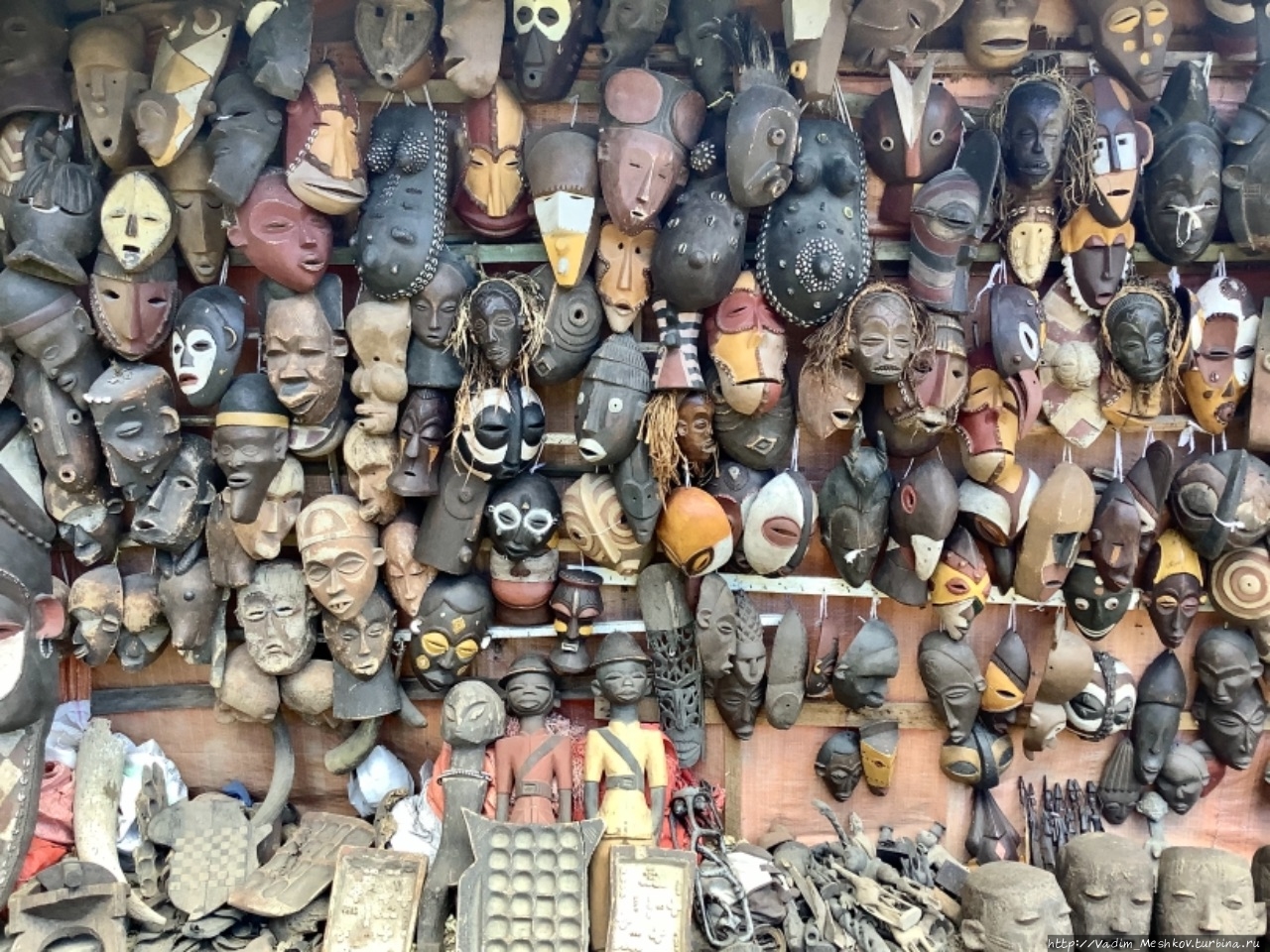 Занзибарские маски. Стоун-Таун, Танзания