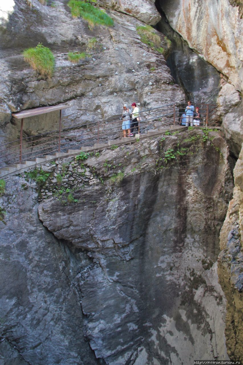 Трюммельбахский водопад Лаутербрюнен, Швейцария