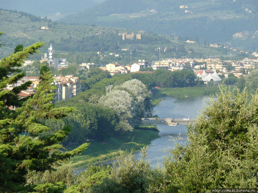 река Арно Флоренция, Италия