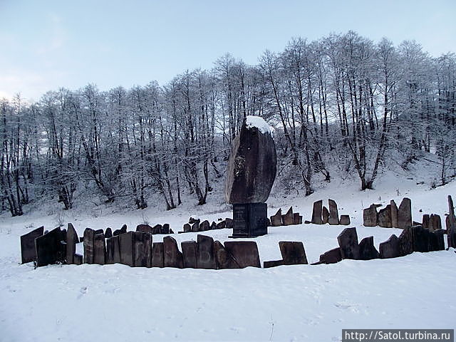 Памятник в честь 70 летия восстания Балкарских крестьян Майкоп, Россия