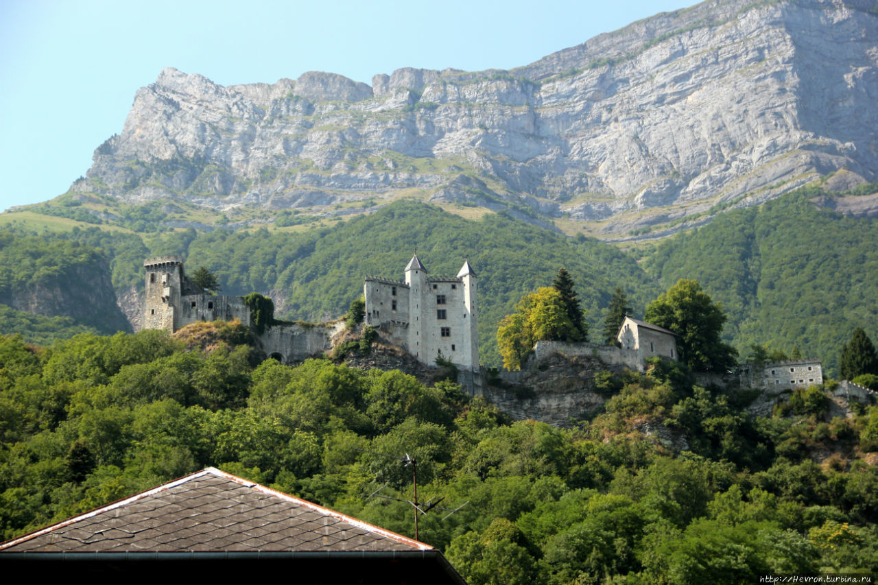 Замок Мьолан Рона-Альпы, Франция