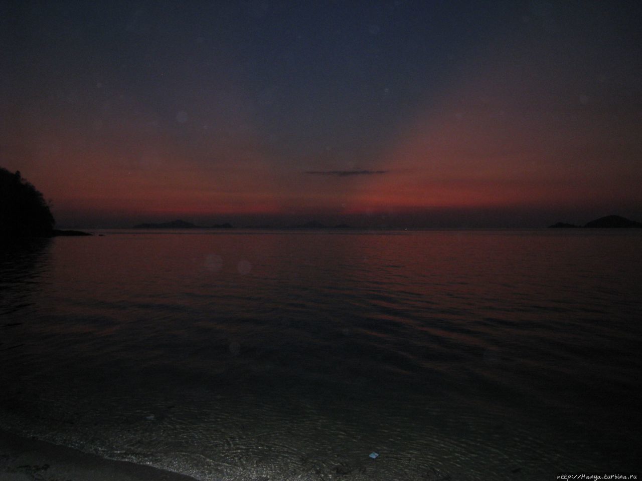 Закат на море Флорес Лабуан Баджо, остров Флорес, Индонезия