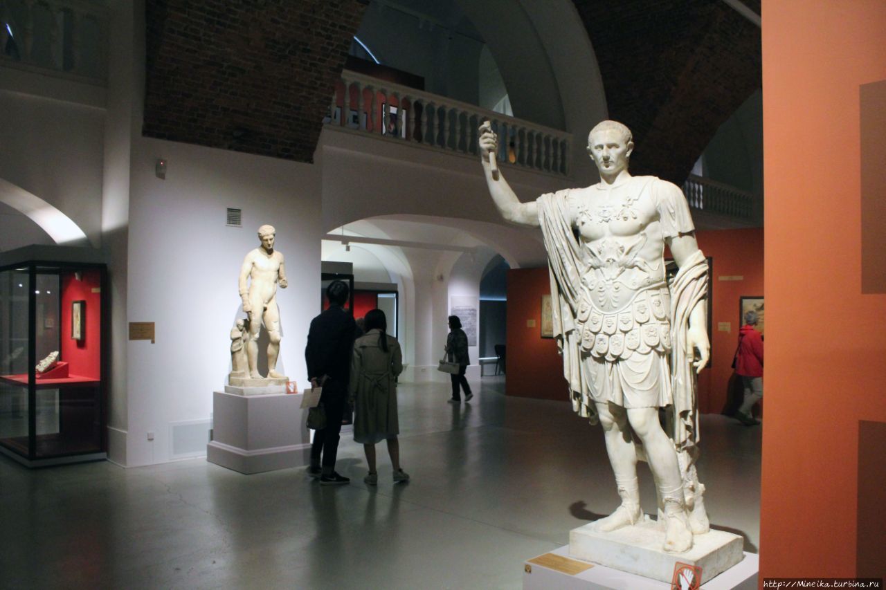 Большой брат Санкт-Петербург, Россия Большой брат Санкт-Петербург, Россия