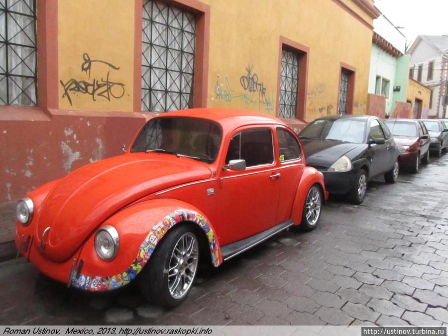 добрый жук. Жуков, как известно, в Мексике много. Причина — именно эти машины использовались повсеместно как государственные такси до 1990х гг. Потом они морально устарели и перешли в частные руки