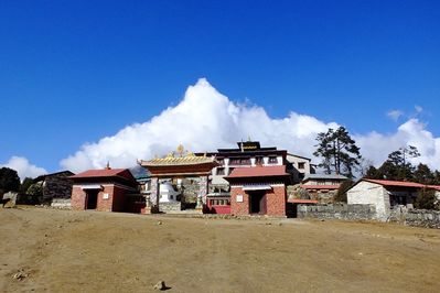 Монастырь в Тенгбоче