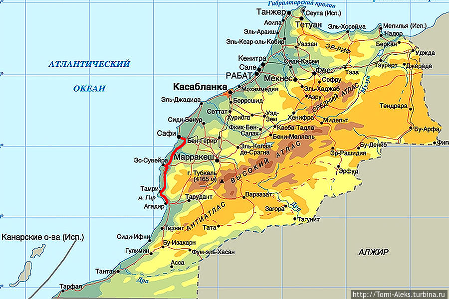 Красным цветом на карте Марокко выделены два участка: от Агадира до Эс-Сувейры и от Эс-Сувейры до Сафи. Дальше наш путь лежит на север страны — до Танжера...
* Сафи, Марокко