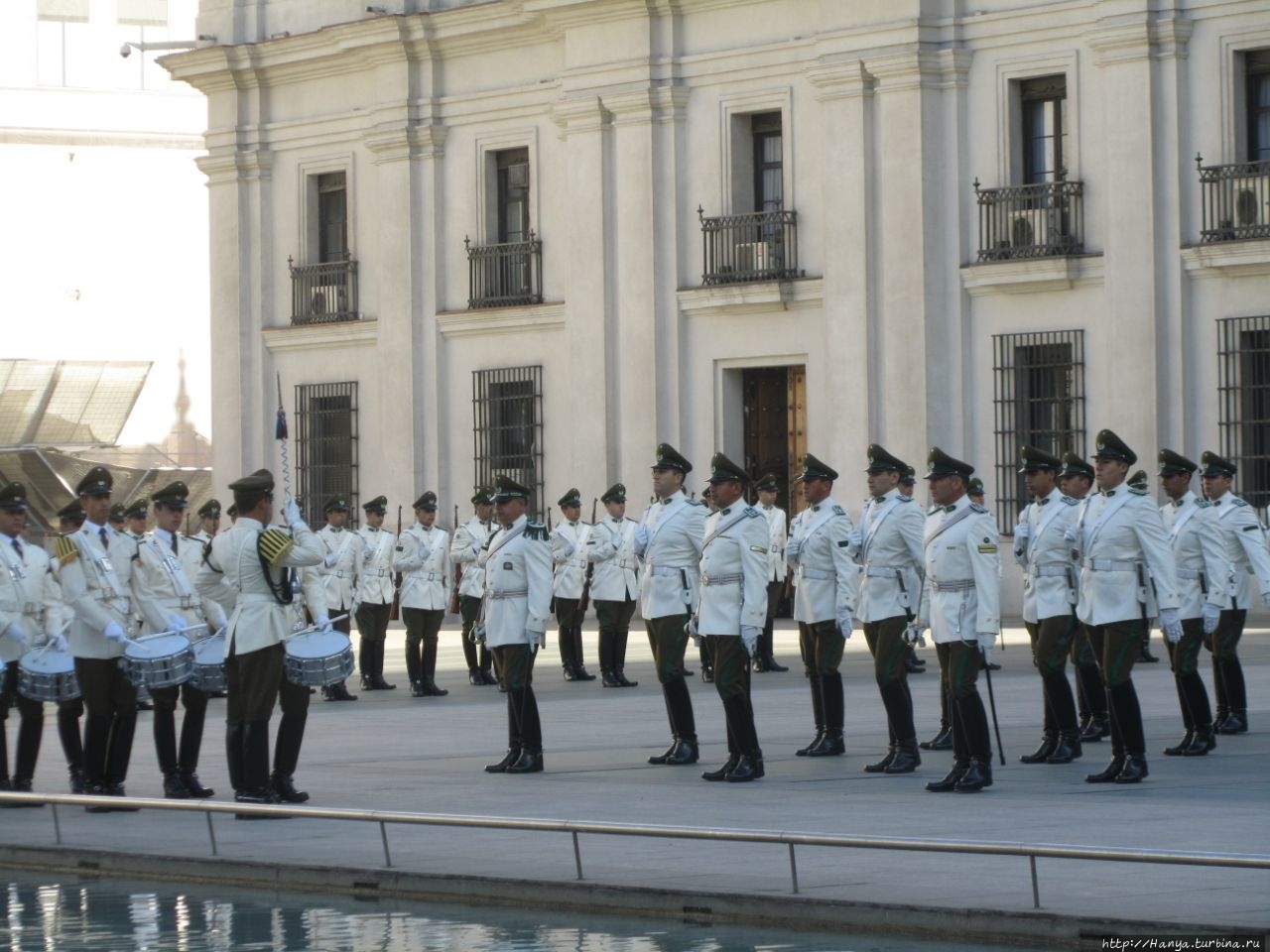 Смена караула у Президентсого дворца Сантьяго, Чили
