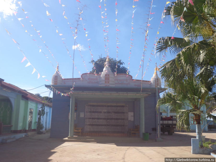 Религиозные постройки в Лашо Лашо, Мьянма