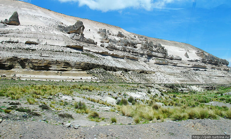 Стена вулканической породы Перу