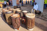 Барабаны бурундийских барабанщиков.