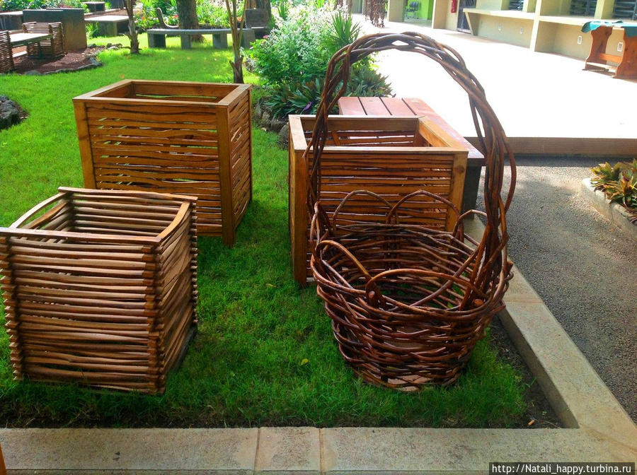 В школьном дворе Сен-Дени, Реюньон