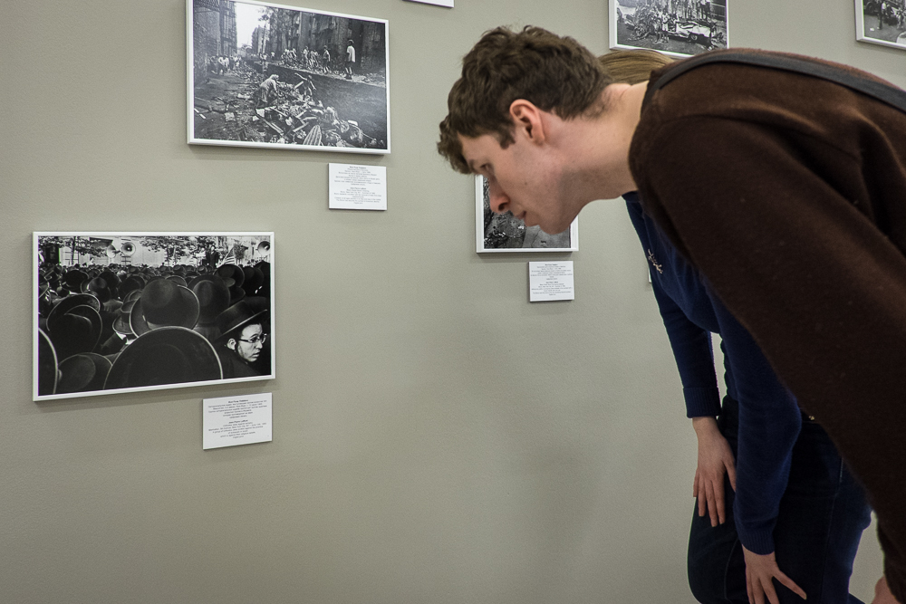 ПРОГУЛКИ ПО ФОТОБИЕННАЛЕ 16. Манеж, ТРЕВОЖНОЕ...