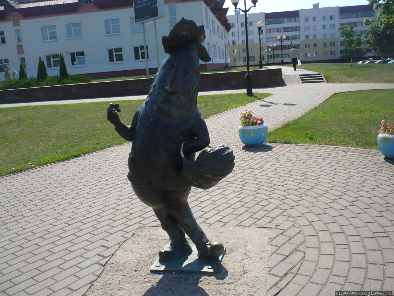 Памятник огурцу Шклов, Беларусь