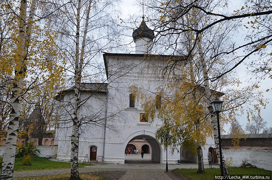 Надвратная церковь Суздаль, Россия
