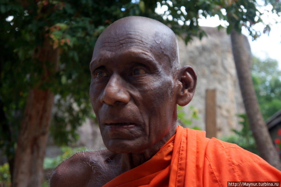 Монах. Михинтале, Шри-Ланка