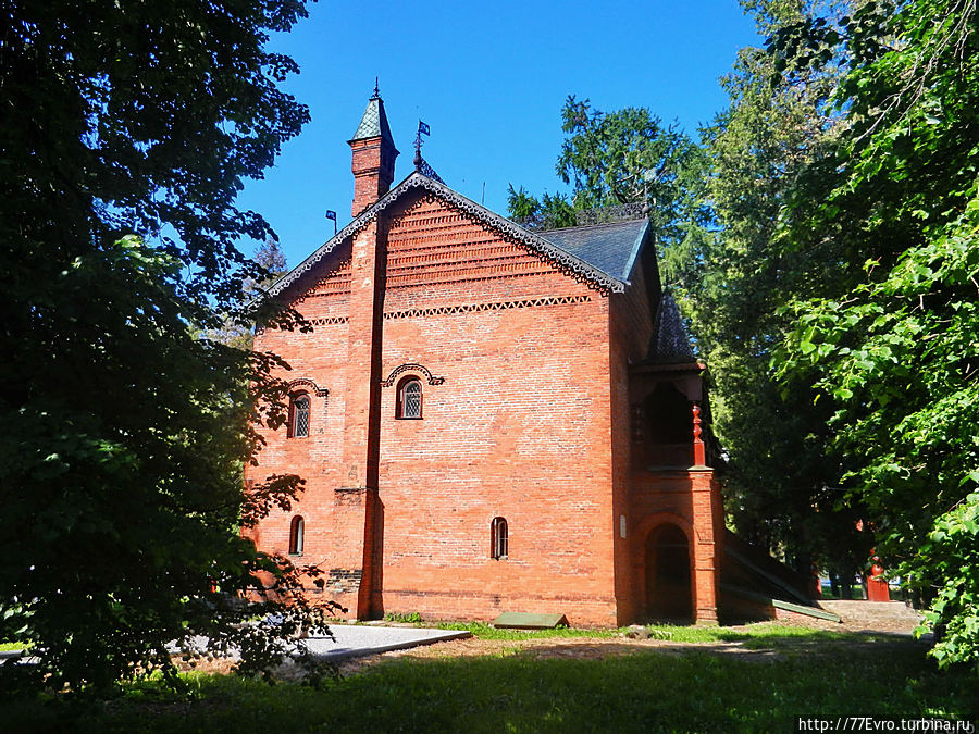 Угличский кремль – историко-архитектурный комплекс в историческом центре города Углич.