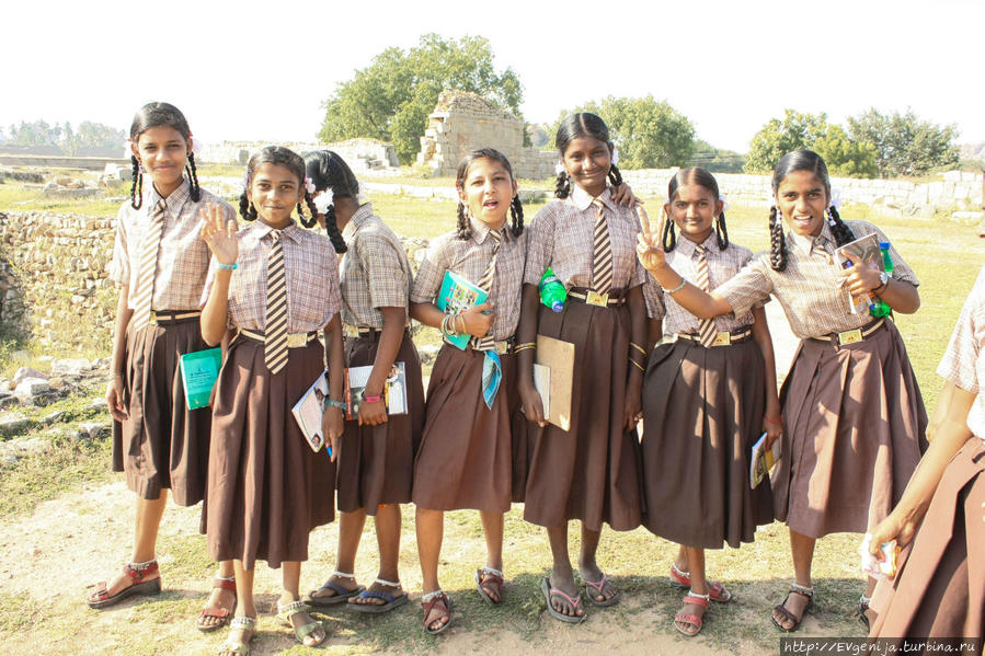 Индийские школьницы Штат Гоа, Индия