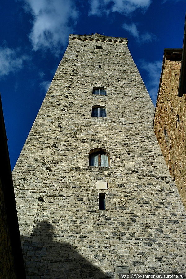 Большая башня — Torre Grossa Сан-Джиминьяно, Италия
