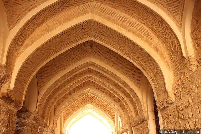 В поисках лучшего вида на Чудо древней инженерии в Шуштаре Провинция Хузестан, Иран