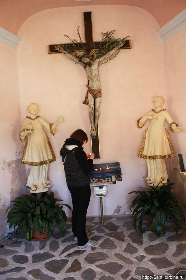 Кладбищенская часовня Сант-Андреа Брессаноне, Италия