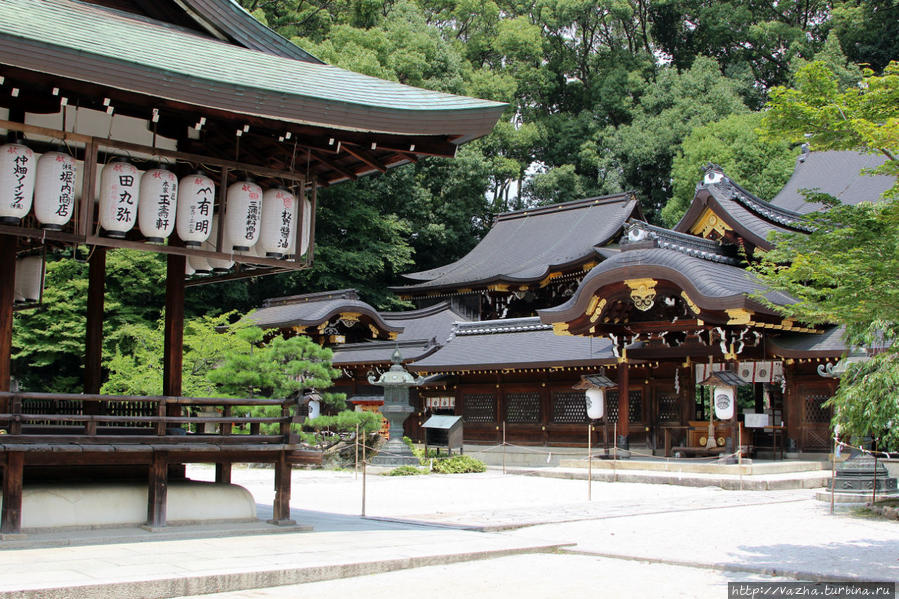 Внутри храмового комплекса Киото, Япония