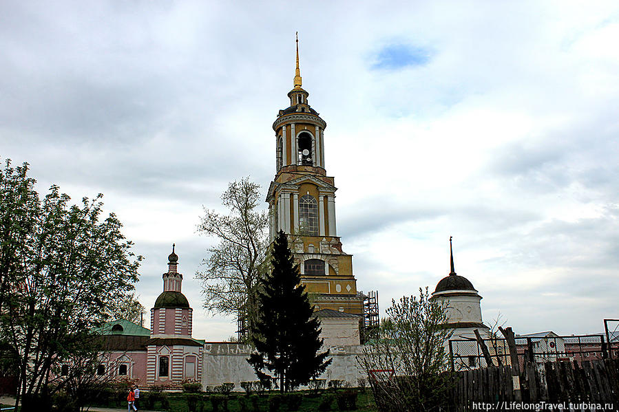 Ризоположенский монастырь с Преподобенской колокольней Суздаль, Россия