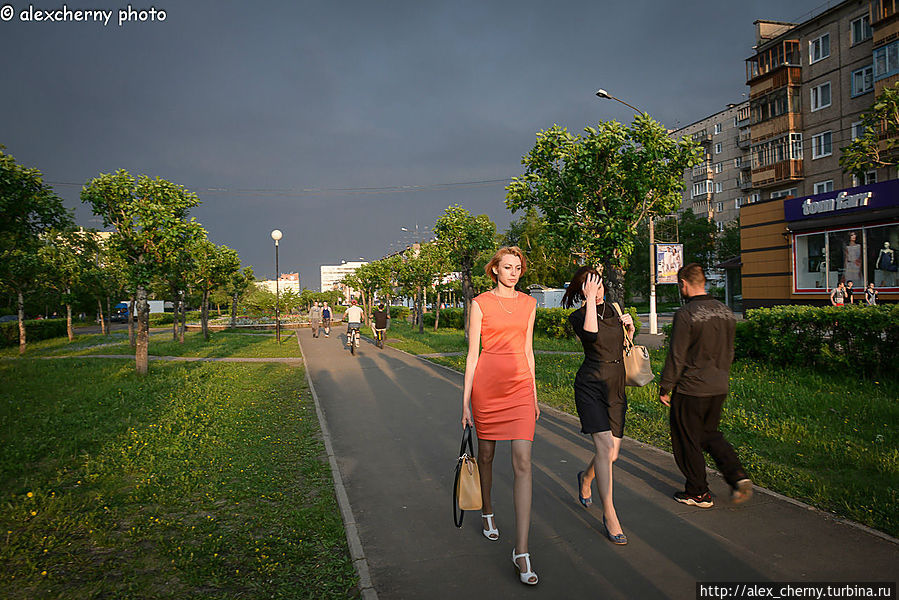 девицы симпатичные...