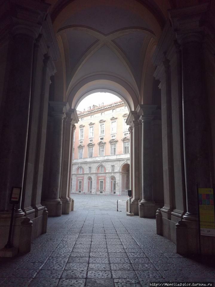 Королевский дворец и парк Reggia di Caserta Казерта, Италия