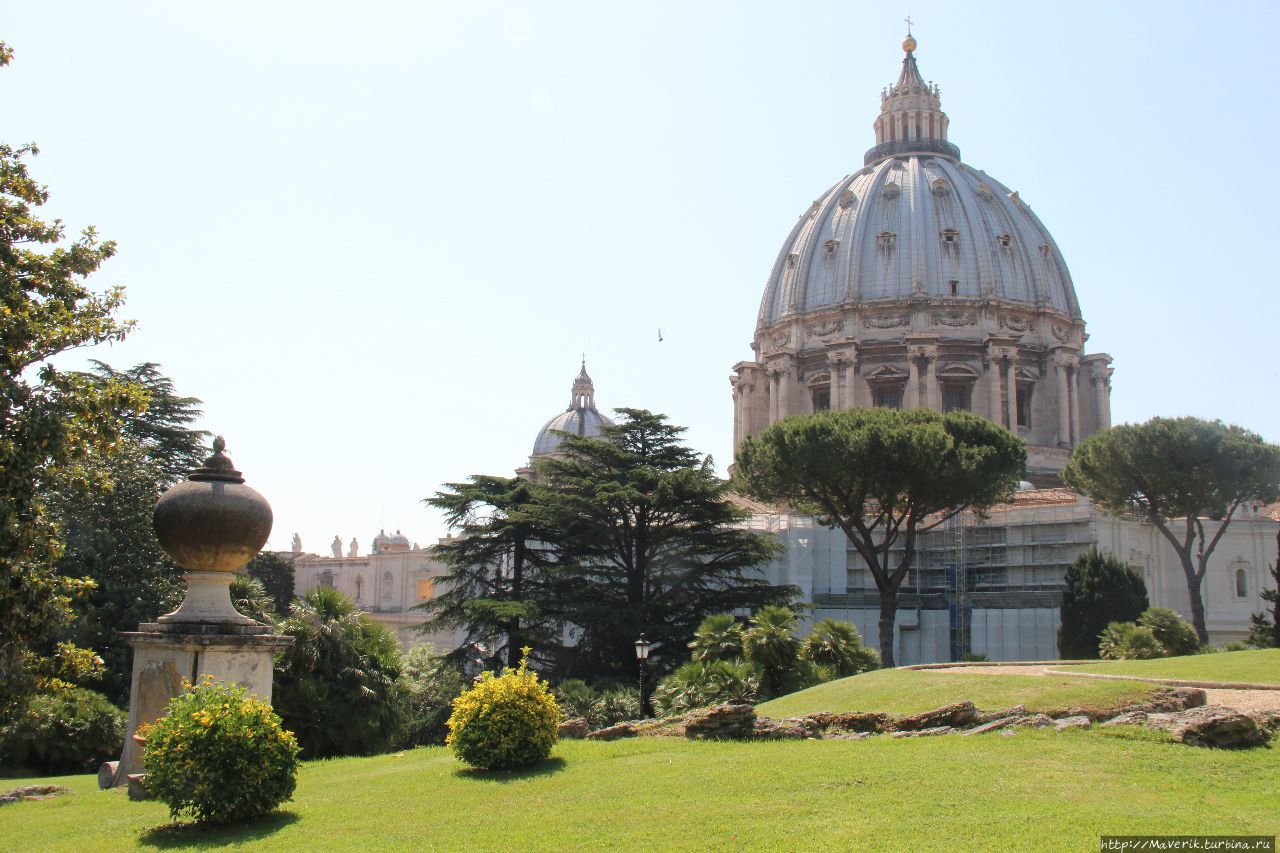 Прогулка по садам Ватикана Ватикан (столица), Ватикан