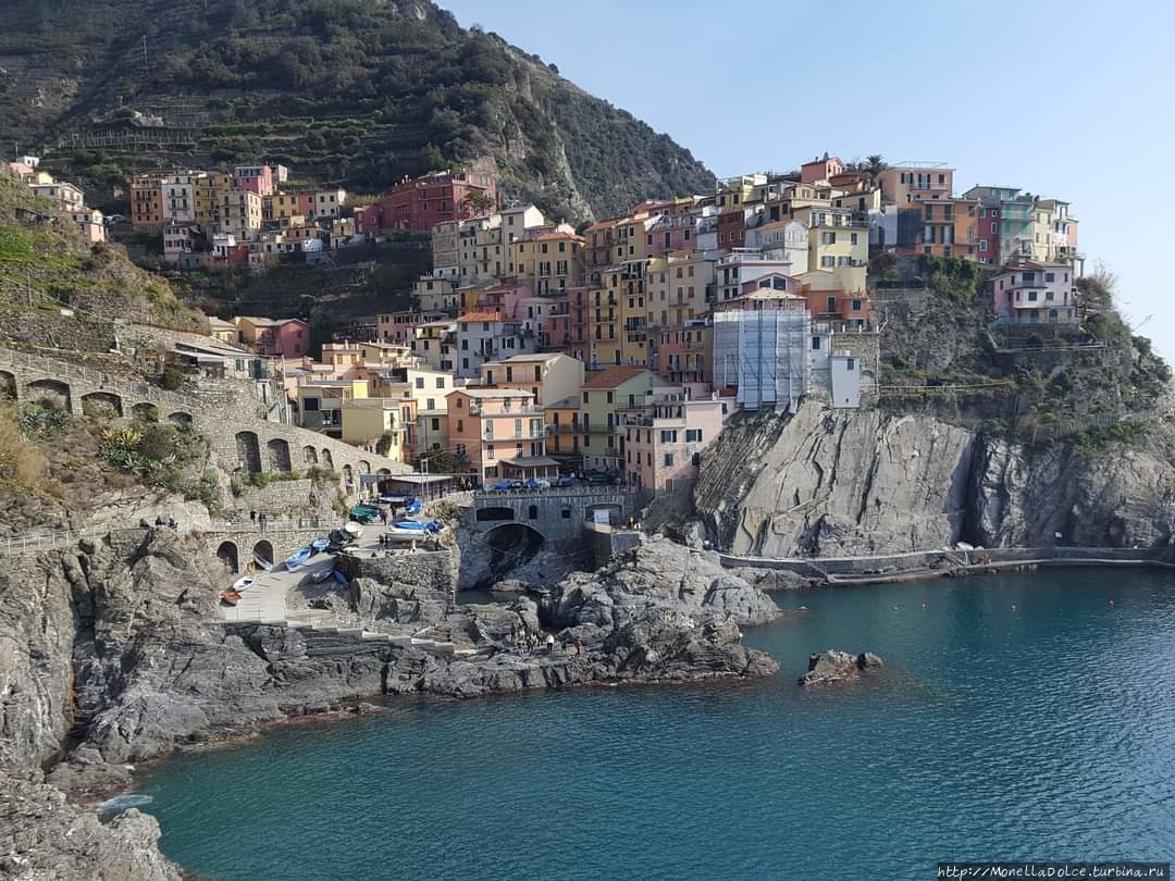 Manarola один из городов Чинкуе Терре (UNESCO) Манарола, Италия Manarola один из городов Чинкуе Терре (UNESCO) Манарола, Италия