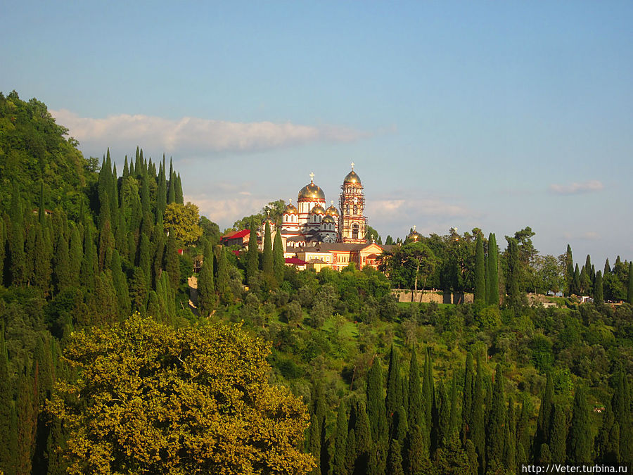 Кстати, это мужской монастырь. Новый Афон, Абхазия