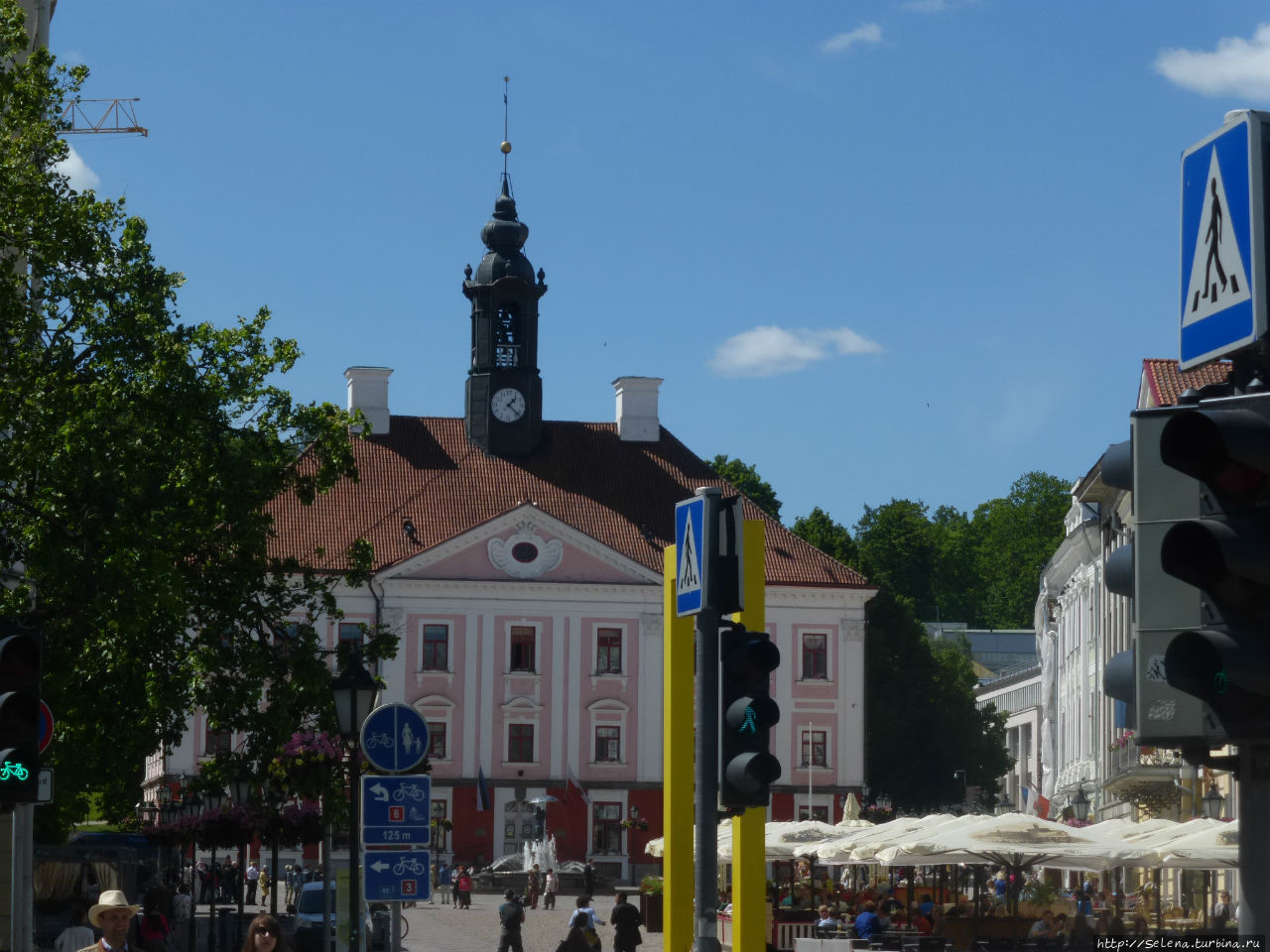 Ратушная площадь и Ратуша Тарту, Эстония