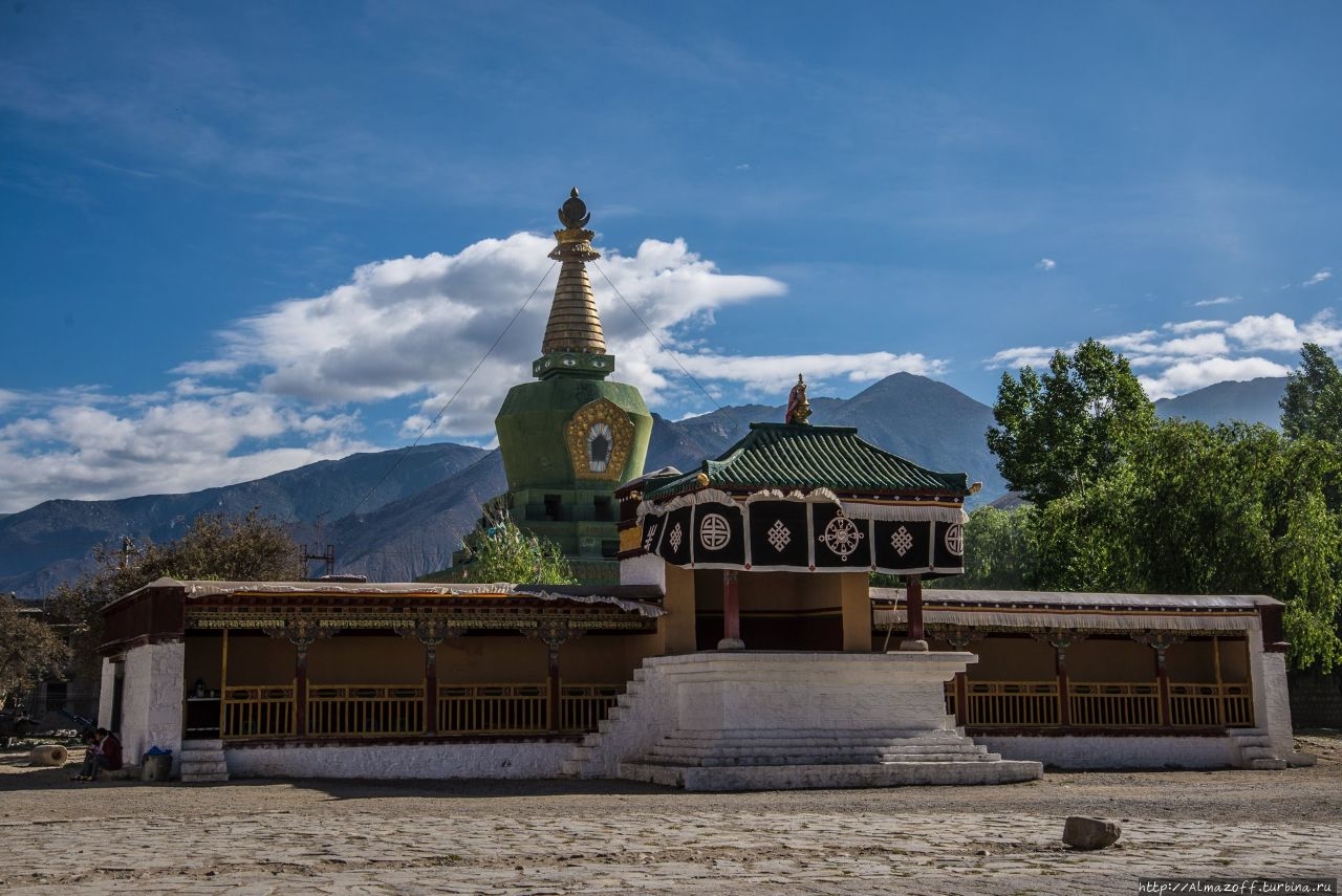 Самый древний буддийский монастырь в Тибете Самье, Китай