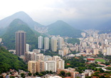 Рио красив своими кварталами в заливах Атлантики