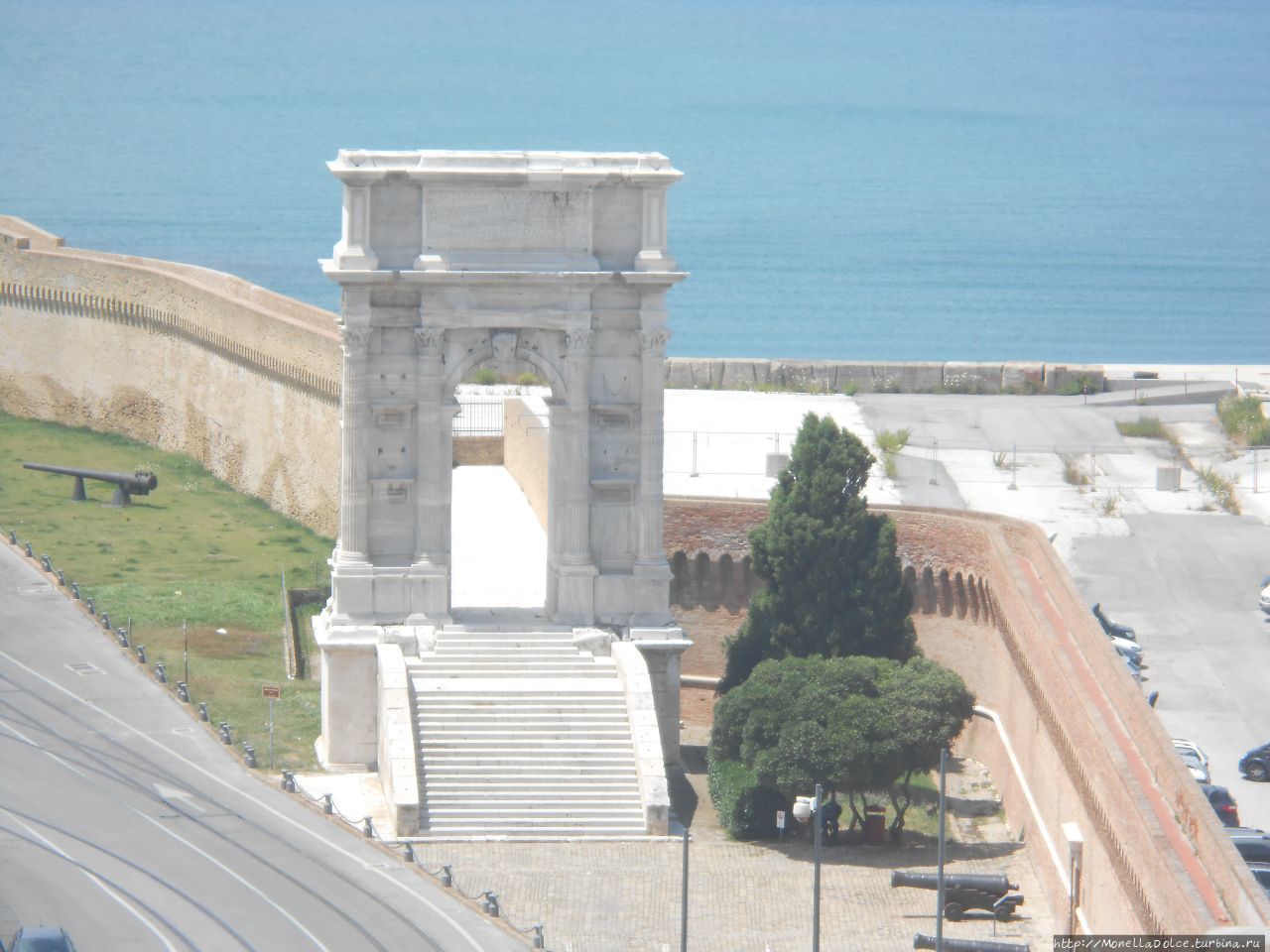 Арко трионфале ди Траиано ди Анкона / Arco trionfale di Traiano di Ancona