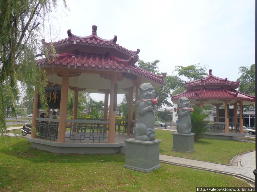 Китайский парк Кучинг, Малайзия
